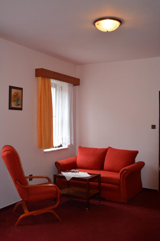 Hotel Koruna Карлштейн Номер фото