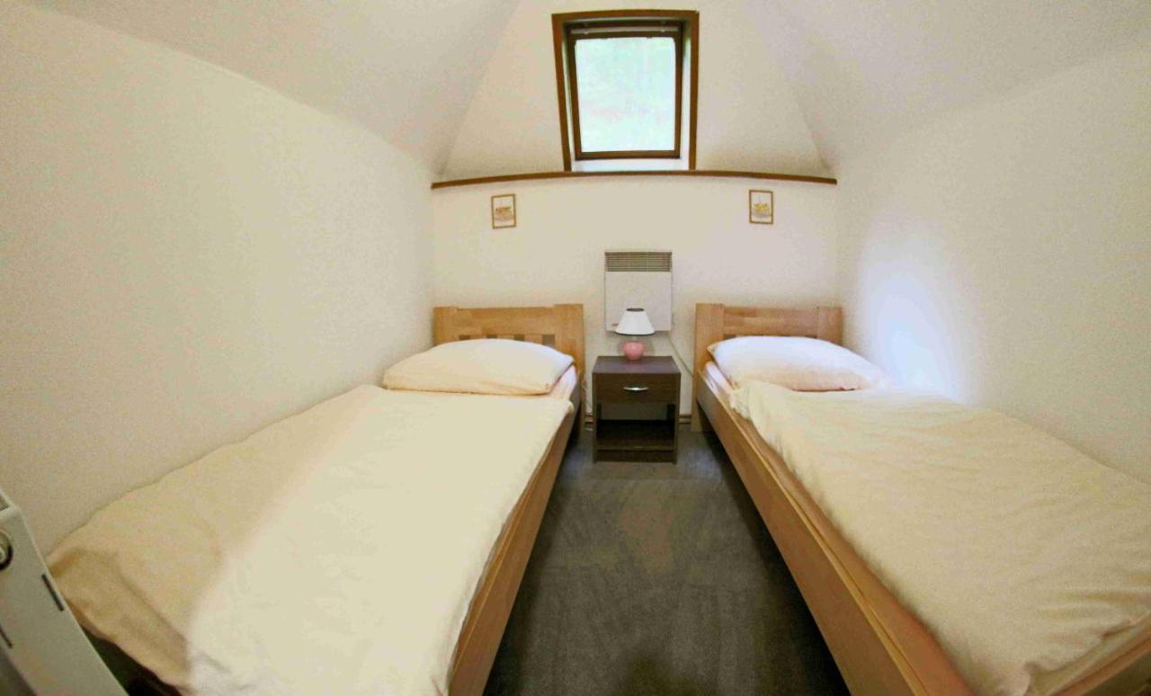 Hotel Koruna Карлштейн Екстер'єр фото